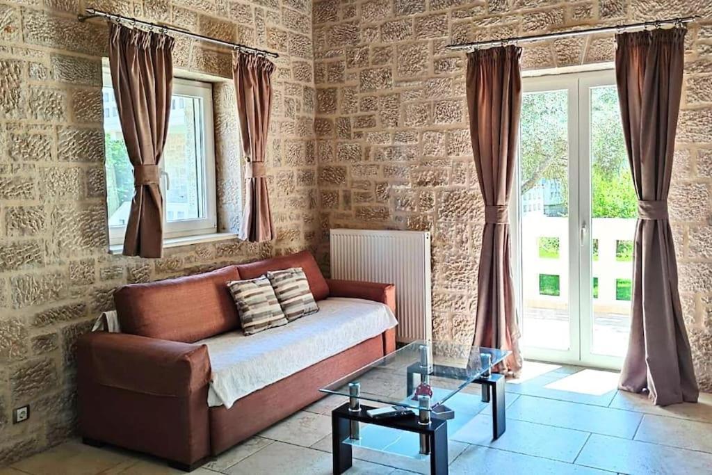 Villa *Drosia*/5' From Town & Sea/Mountain View Frínion Dış mekan fotoğraf